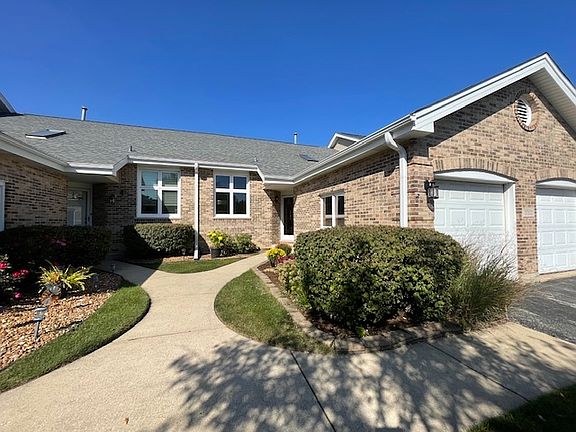 2nd image of 17321 Lakebrook Dr