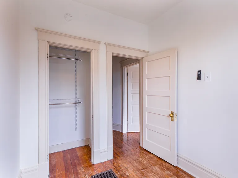 2802 Missouri Ave #2F — Photo 4