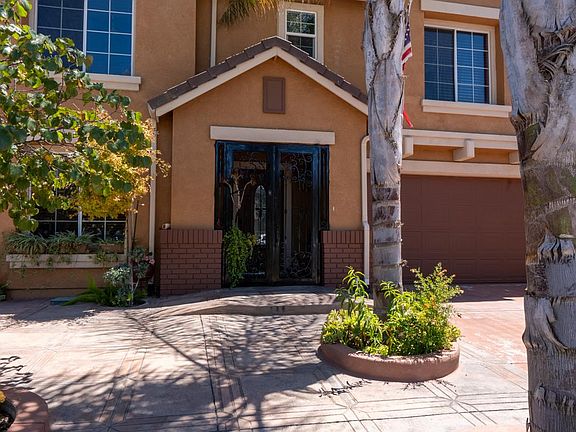 2nd image of 2791 Swan Ln