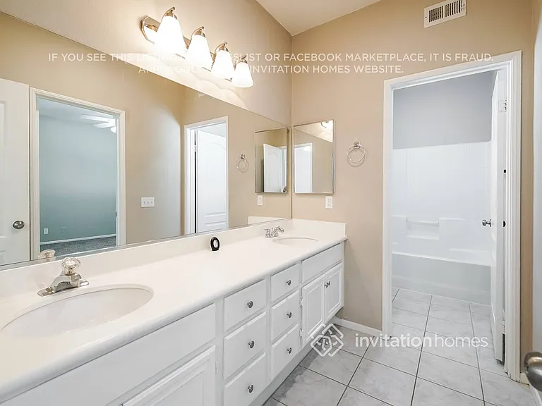 31864 Feather Creek Dr — Photo 13
