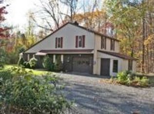 11 Quiet Woods Rd, East Hampton, CT 06424