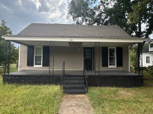 134 Tuxedo Dr, Covington, TN 38019