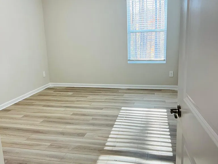 745 Riguard Way — Photo 10