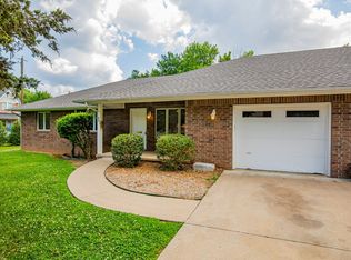 301 SW C St, Bentonville, AR 72712