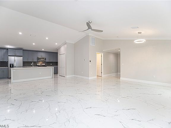 5th image of 2514 Henderson Ave