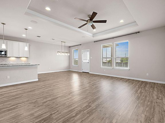 4th image of 83 Prospector Ln