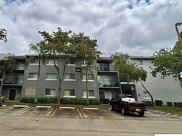 1080 N Benoist Farms Rd APT 204, West Palm Beach, FL 33411