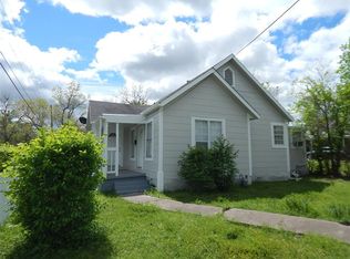 1702 Gibbons St, Greenville, TX 75401