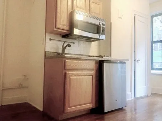 Rented by City Connections Realty | media 7
