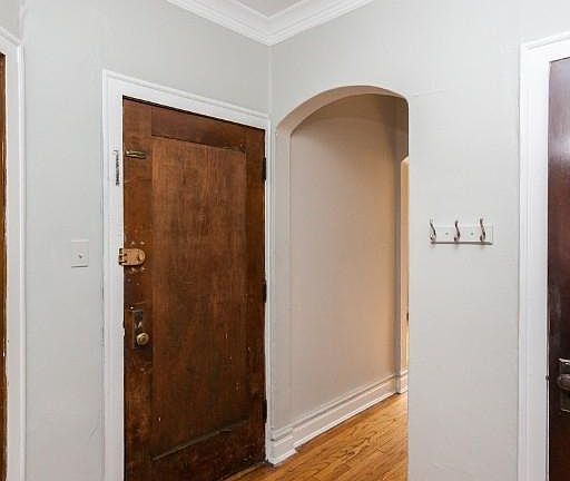 3rd image of 3933 N Janssen Ave #1