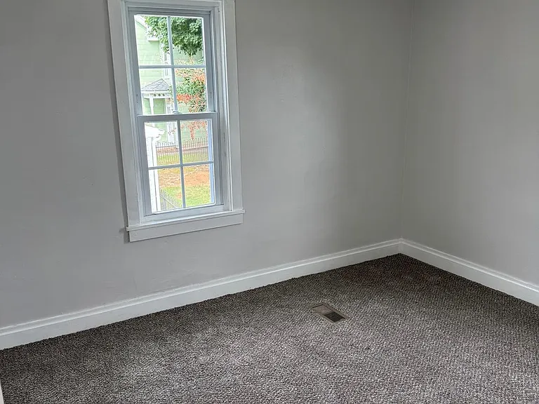102 E Park St — Photo 12