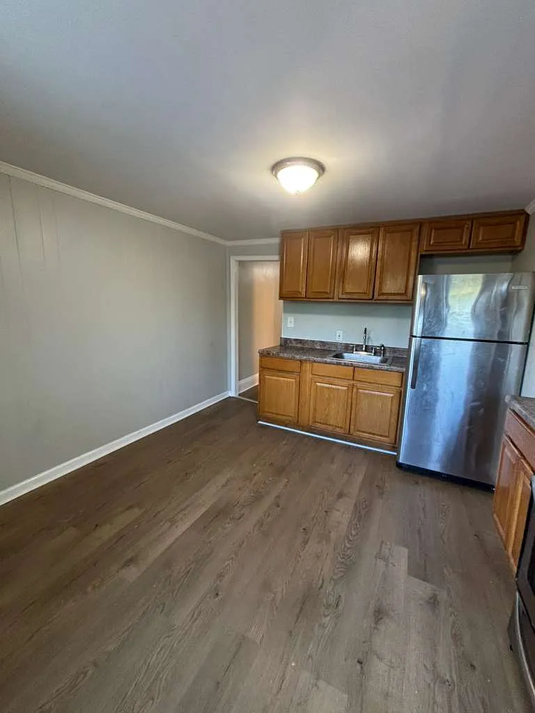 Building Photo - 252 Bellevue Ave #2