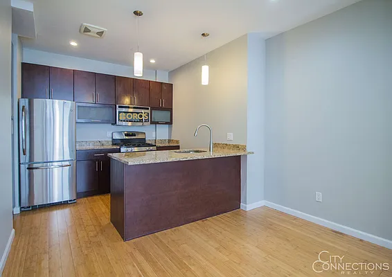 Rented by City Connections Realty | media 5