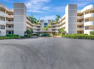 5801 Camino Del Sol APT 302, Boca Raton, FL 33433