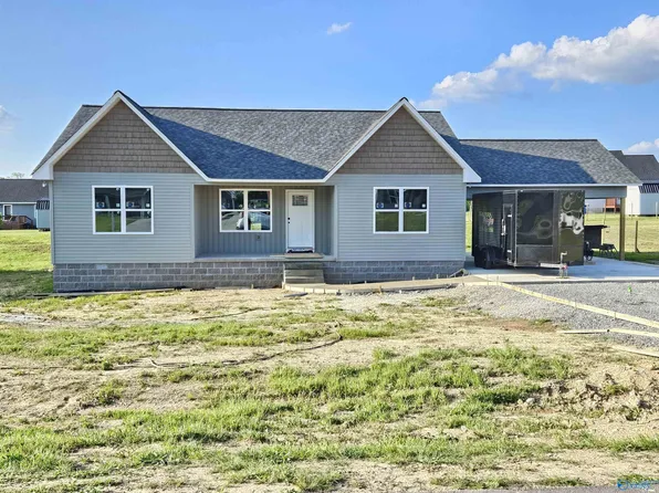 98 Peaceful Dr, Rainsville, AL 35986