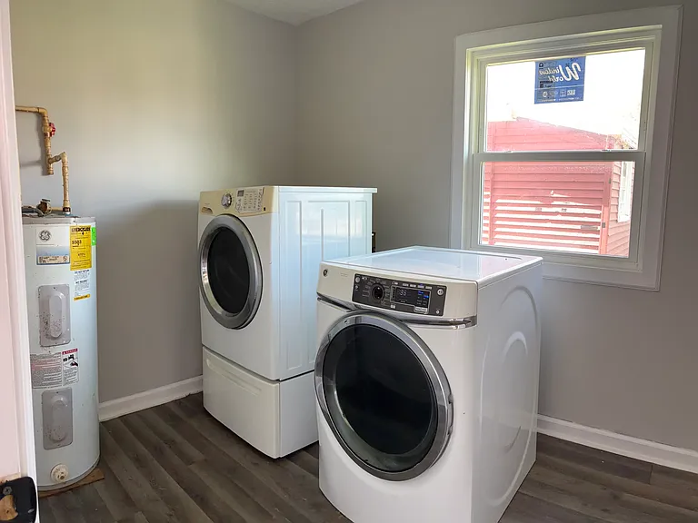 1115 Oglesby St — Photo 14