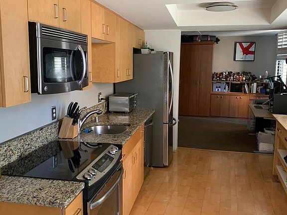 4th image of 400 Spear St APT 215