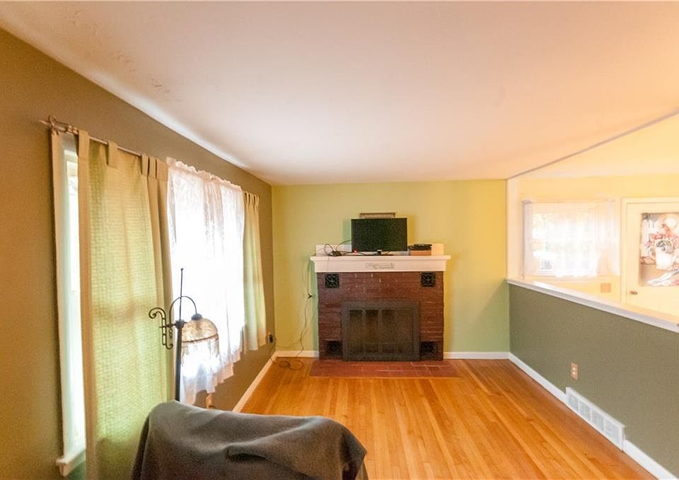 19 Kersey Rd, South Kingstown, RI 02879 Zillow