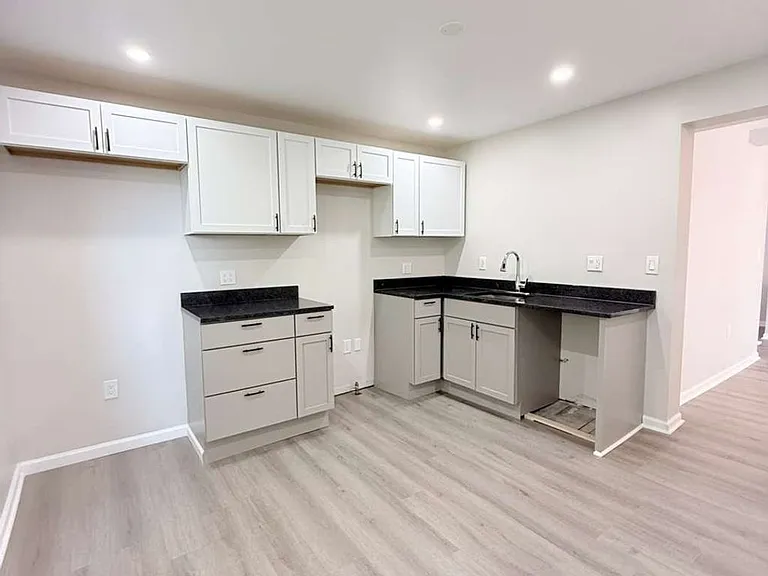 2021 Hampton St — Photo 10