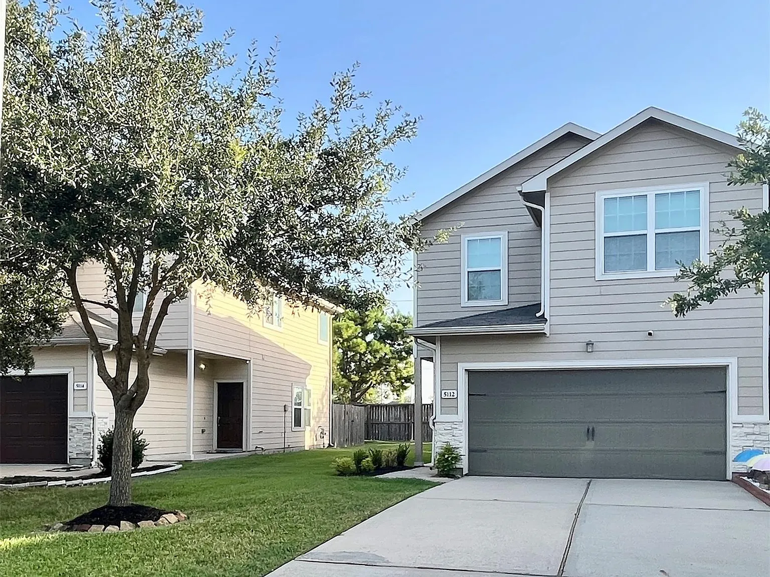 3 bed, 2.5 bath, 1549 sqft, $1,850 — Photo 2