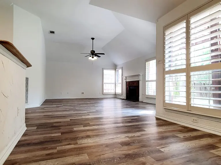 9720 Windy Hollow Dr — Photo 5