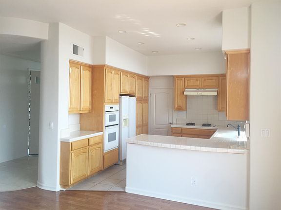 2nd image of 18 Ida Dr