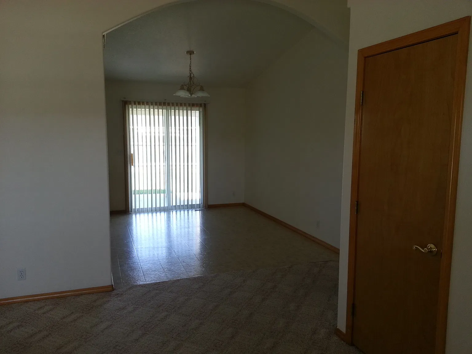 4 bed, 1290 sqft, $2,500 — Photo 3