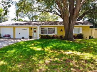 13597 Ridgeland Dr, Seminole, FL 33776