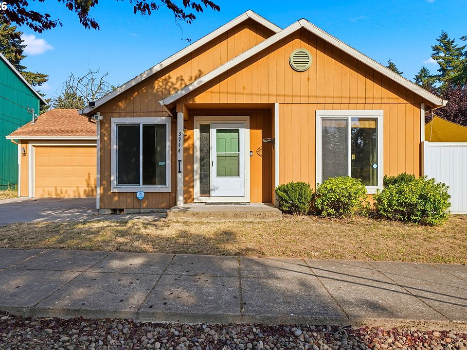 1st image of 3944 SE 103rd Ave