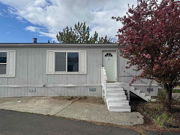 2nd image of 260 NW Golden Hills Dr Spc 42