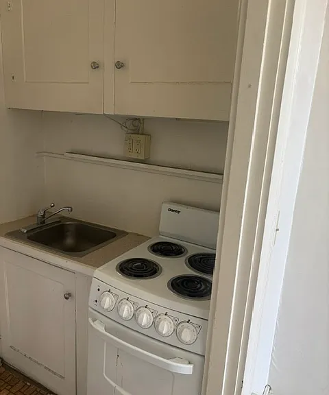 93 Maine St #101 — Photo 1