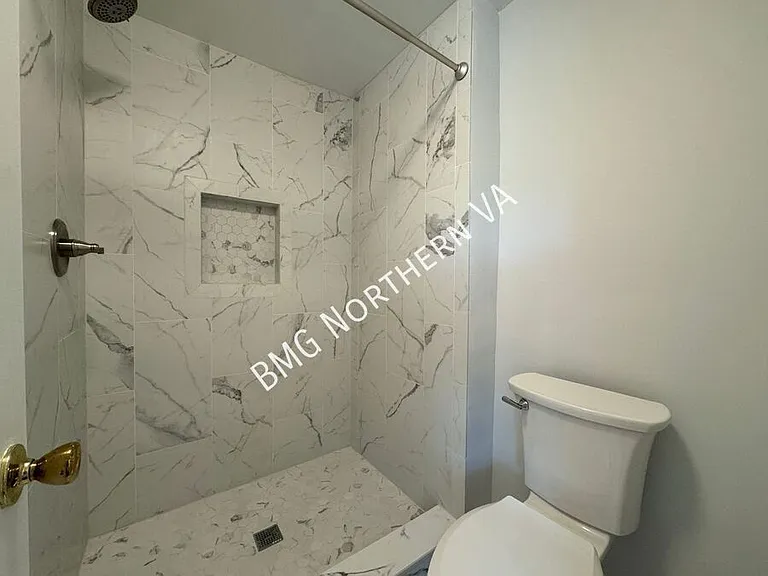 379 W Broad St — Photo 17