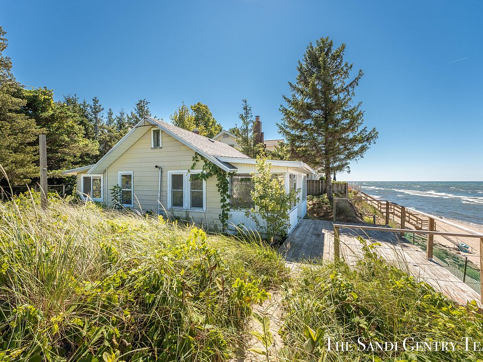 10589 Lakeshore Dr, West Olive, MI 49460 Zillow