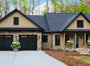 236 Meadowood Rd, Newport, TN 37821