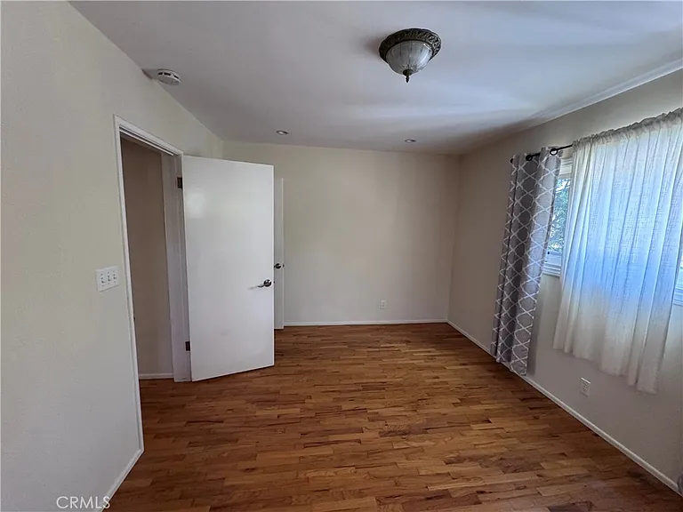 1821 Glenneyre St — Photo 14