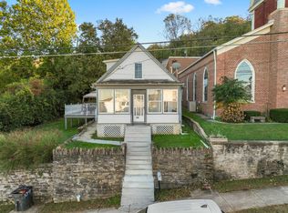 109 5th St, Aurora, IN 47001