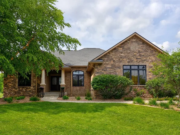 9127 NW 72nd Cir, Johnston, IA 50131