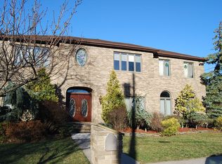 10 S Drum St, Staten Island, NY 10309