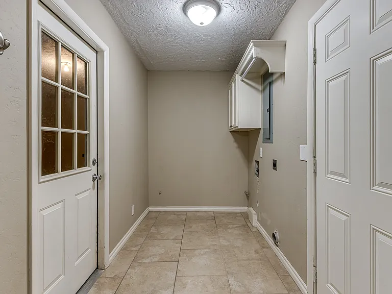 1515 Charles St — Photo 18
