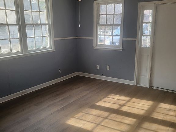 5th image of 27 Hospital Cir #A