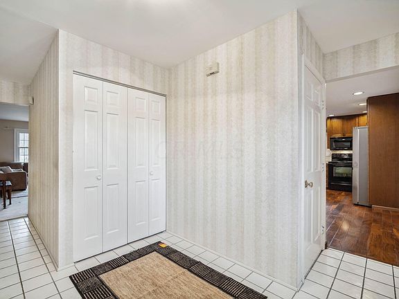 3rd image of 6128 Olde Orchard Dr