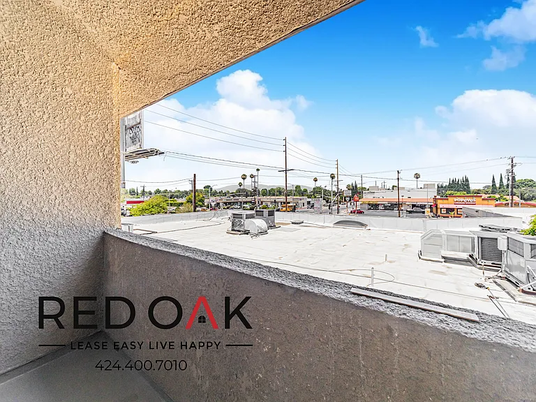 8614 Woodley Ave #315 — Photo 7