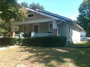 1052 S English Ave, Marshall, MO 65340