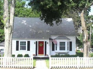 40 Park St, North Attleboro, MA 02760