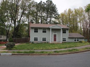4204 Holiday Ct, Woodbridge, VA 22193