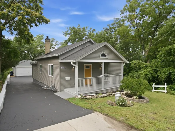 303 Dwight St, Elgin, IL 60120