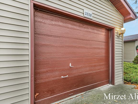 4th image of 2338 Bridle Creek St SE