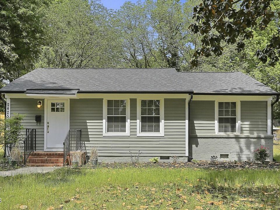 1st image of 2425 Derby Dr