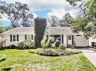 227 Devonshire Dr, South Bend, IN 46615