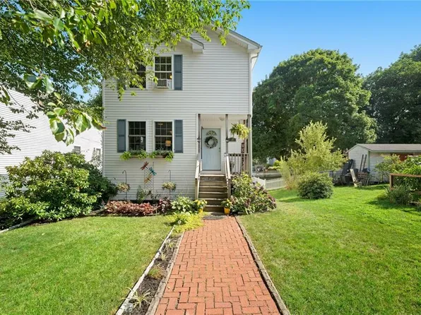 35 Tucker Ave, South Kingstown, RI 02879